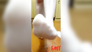 Massive Pee Stream all over Floor and Feet