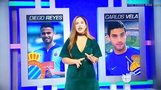 Ana Caty Hernández Goribuena En Minivestido Verde Piernona - YouTube (720p)