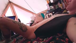 MILF Loves Morning Masturbation