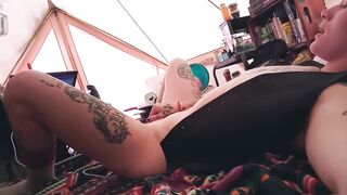 MILF Loves Morning Masturbation