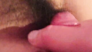 HAIRY PUSSY CUMSHOT