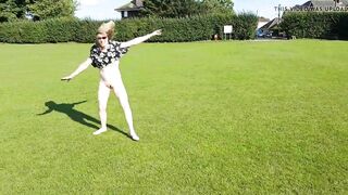 Flashing Pussy Doing Cartwheels In The Park