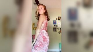 Petite Redhead Teen with Fat Ass Twerks for you