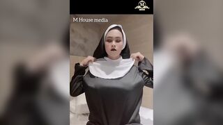 Chalita cosplay The Nun