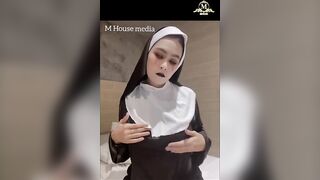 Chalita cosplay The Nun