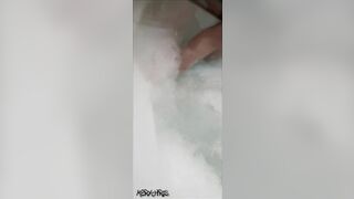 Joven Escort Puta de 18 años Cojiendo en el Jacuzzi