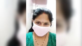 Hot bhabi show boobs to her boyfriend