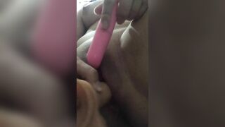 Teen masturbates her wet pussy while her parents are at home