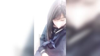 トイレでオナニーしちゃいました///えっちな子でごめんなさい♡♡