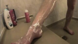 Serena Slade Shaving my legs in the shower