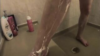 Serena Slade Shaving my legs in the shower