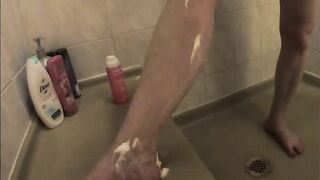 Serena Slade Shaving my legs in the shower