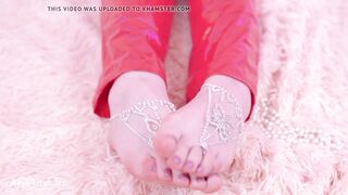 Big size 10 feet closeup, foot fetish video for free in 4k