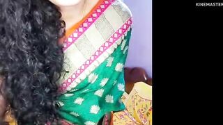 Marathi vaini Sex chat with his boyfriend and show his boobs and undergarments