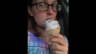 Suckin ice cream like it’s your cock ;)