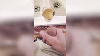 piss in the sink - desperate pee