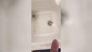 piss in the sink - desperate pee