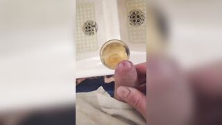 piss in the sink - desperate pee