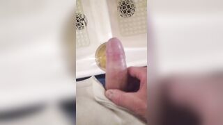 piss in the sink - desperate pee
