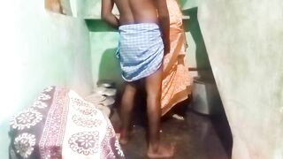 Priyanka aunty bathroom sex in home