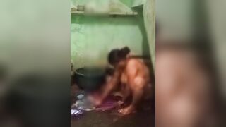 Desi indian girl bathing video