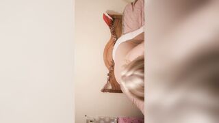 Kitty Queen shacking her BBW chubby Ass - Twerking my PAWG bum, amateur blonde chubby MILF, feet and Arse. Homemade wife