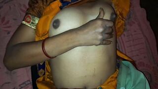 DESI INDIAN BHABI SHOWING BOOBS- CLEAR HINDI AUDIO, BIG BOOBS, DIRTY TALK