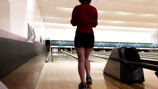 New Year mini-skirt bowling! T-backs are also being gawked at and gummy inside! /asian/hentai/milf