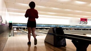 New Year mini-skirt bowling! T-backs are also being gawked at and gummy inside! /asian/hentai/milf