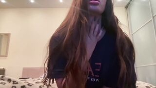 cutie masturbates in a video call with a guy маструбация по видеосвязи fleer