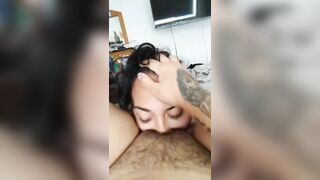 Eating babe's pussy till she cums