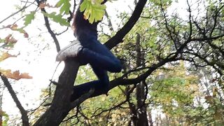 Girl climbed a tree to rub her pussy on it - Lesbian-illusion