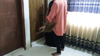 Fucking a beautiful maid in Saudi Arabia (Part-3)