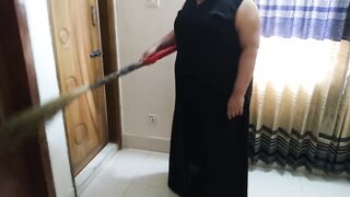 Fucking a beautiful maid in Saudi Arabia (Part-3)