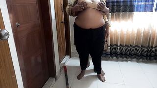 Indian maid fucked by Boss while sweeping office - big ass creampie