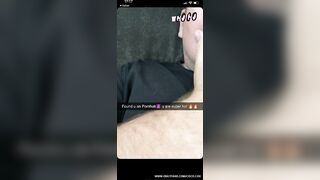 I cum in the bathroom due sexting in snapchat