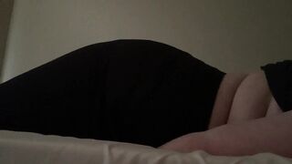 Pillow humping & cumming & moaning