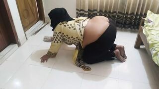 Saudi Arabia Hot servant with big butt & Big Tits gets Hardcor fucked by Hotel Guest while cleaning Hotel Room - AnalCum