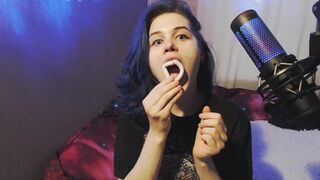 ASMR ???? MARSHMALLOW EATING