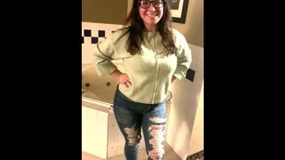 HORNY 18F SEXY LESBIAN SWEATER FETISH SLUT MARIAH JONES WANTS ANY GIRL TO SCISSOR & TRIB HER TO CUM