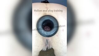 Hollow plug training close up