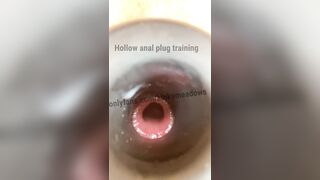 Hollow plug training close up