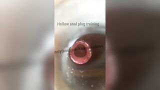 Hollow plug training close up