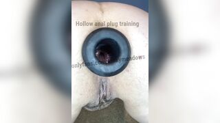 Hollow plug training close up