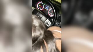 Ebony Sucking dick in traffic