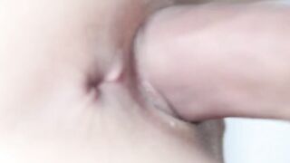 Close up fuck and cumshot on 18yo pussy.