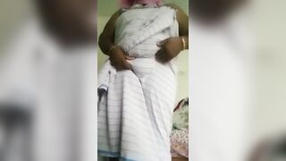 Indian lady bedroom masturbation