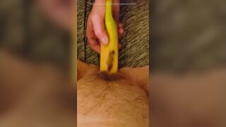 Fan request to use a banana ends in hard orgasm