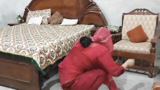 Zoya Shoaib Tiktoker and YouTuber Viral Aunty video