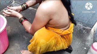 Anita hot yadav ki hot bathing